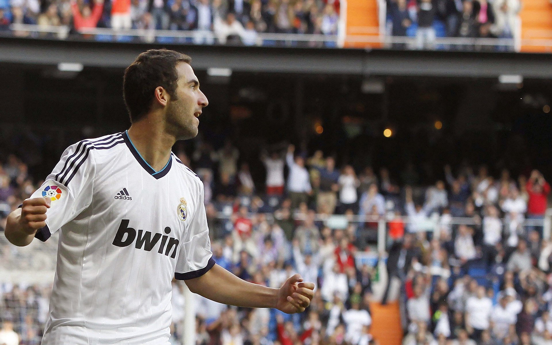 国际足联与各洲足联在赛事组织上加强协同，国际足联的作用